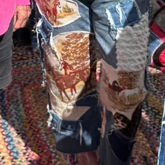UpCycled Reworked Handmade Vintage Levi’s Jeans like Magnolia Pearl Jaded Gypsy - Picture 7 of 8